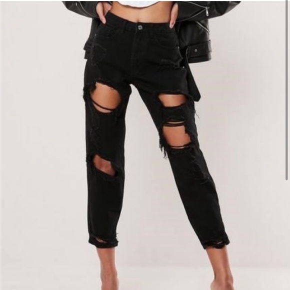 Missguided Denim - Missguided Ripped High Waisted Mom Jeans